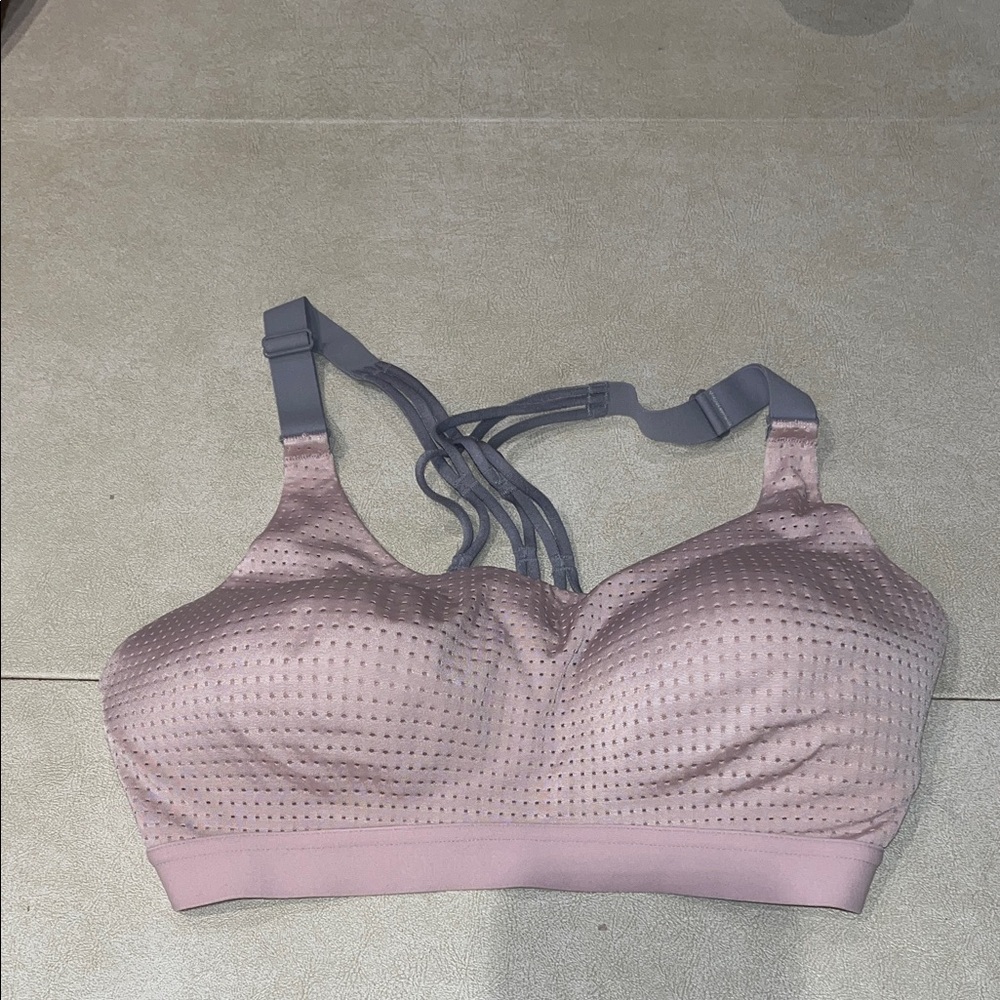 Victoria’s Secret Sport Strappy Back Wireless Sports Bra